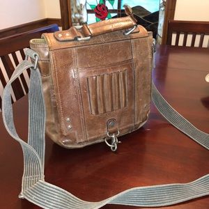 Beautiful Fossil leather satchel.